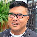 Roger Wu als Host
