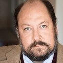 Bruno Oliver als Techtronics VP