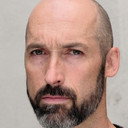 Adam Burton als Dale the Shop Teacher