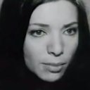 Mary Gotsi als Maid
