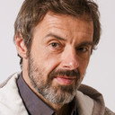 Uliks Fehmiu als Saša