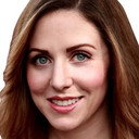 Elisabeth Kiernan Averick als Hostess