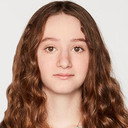 Olivia Keville als Mae