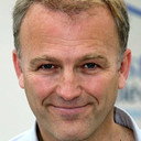 James McGowan als Photographer