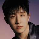 Park Jin-woo als Jin Jin