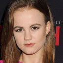 Mackenzie Lintz als Norrie Calvert-Hill
