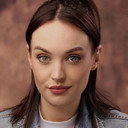 Louella Gaskell als Crystal