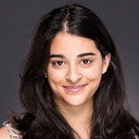 Natalie Dew als Janelle