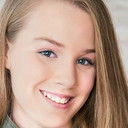 Gracie Wakefield als Older Sara