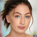 Kennedy Hermansen als Grace Olsen