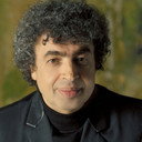 Semyon Bychkov als Self - Conductor