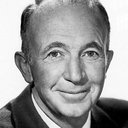 Walter Brennan als Proprietor of Java Joe's