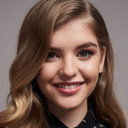 Lyliana Wray als Amelia