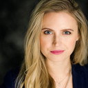 Taylor Coffman als Christine