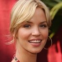 Ashley Scott als Amanda