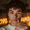 Aaron De Groeve als Tuur