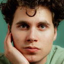 Jonas Gindin als Curious Fan