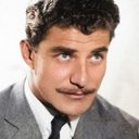 Ahmet Mekin als Yüzbaşı Nazmi