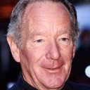 Michael Buerk als Self - Presenter