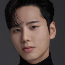 서승현 als Philip's gang member 6 / Priest's bodyguard