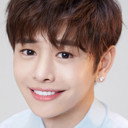 Wang Xinqiao als Xiao Fang