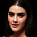 Kavya Thapar als Samira