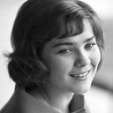 Лариса Голубкина als Zoya