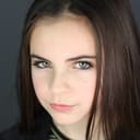 Eden Harper als Young Bella