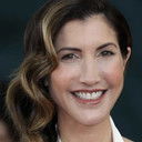 Jackie Sandler als Masseuse