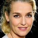 Elise Tielrooy als Carole de Chaussey