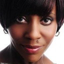 Brenda Emmanus als Reporter