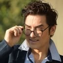 Faisal Khan als Xavier College Student (uncredited)