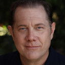 Fred Tatasciore als Nathaniel Adam / Captain Atom (voice)