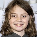 Ollie Robinson als Roy Rose (Younger)
