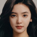 章若楠 als Wen Yifan
