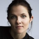 Anna Paavilainen als Essi