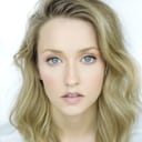 Emily Tennant als Clare Dupree