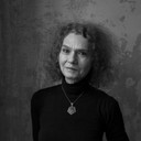 Aslı Erdoğan als herself