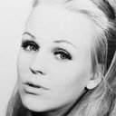 Helga Tölle als Teacher