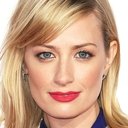 Beth Behrs als Carrie Williams (voice)