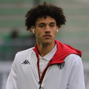 Maghnes Akliouche als Self