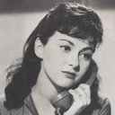Sonya Wilde als Bernice Lee