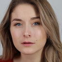 Cecilie Svendsen als Josefine