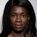 Faith Omole als Bisma
