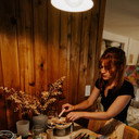 Mary Kate Douglas als Shrill Executive Snaps