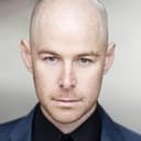 Darren McStay als Alistair Kirkpatrick