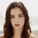 Brooklyn Hislop als Janeth