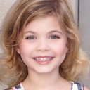 Ariana Jalia als Little Girl