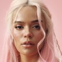 KAROL G als Chima (voice)