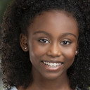 Emma Faith Bullard als Little Naima